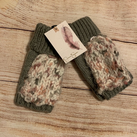 Jessica Simpson mittens - Picture 1 of 4